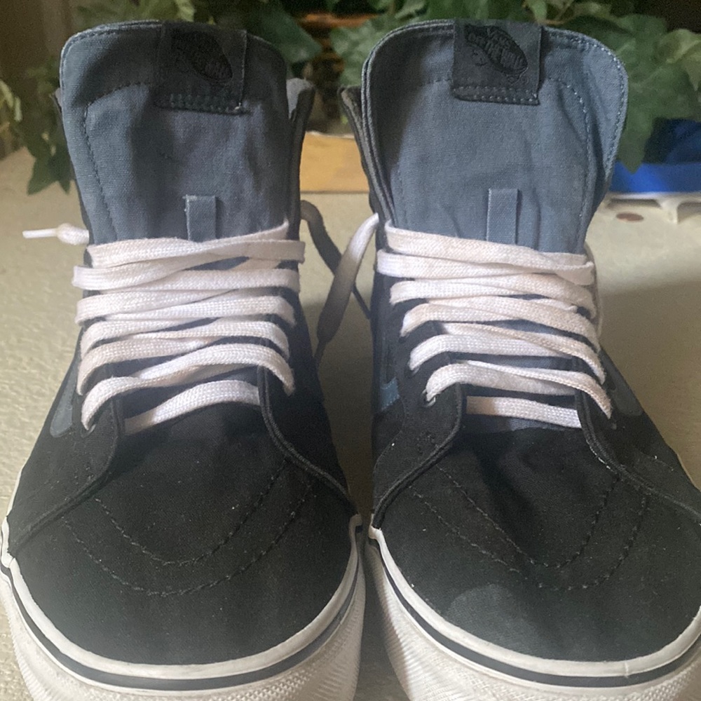 This is a size 12 high top van .